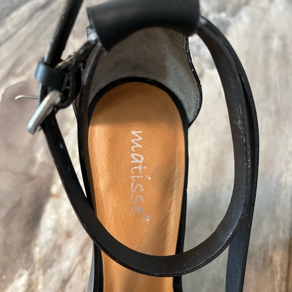 Matisse “Joss” Stacked Wedge Sandals 7.5 Black Leather 5” Heel 1” Platform - Picture 12 of 16